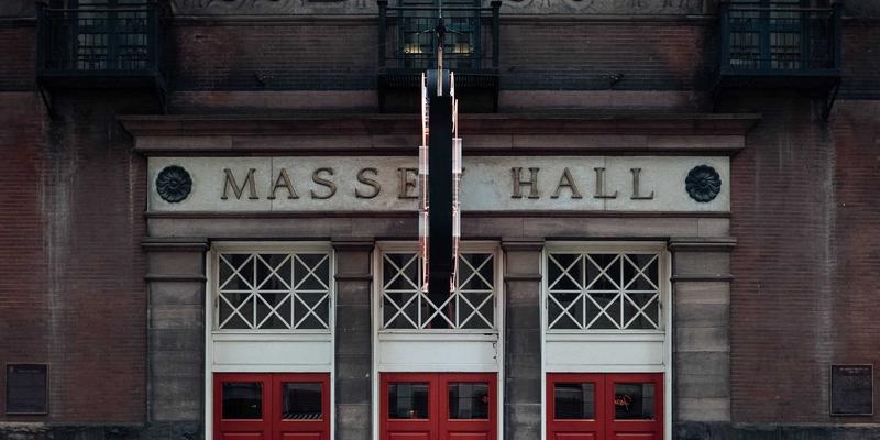 边缘计算网络架构设计：如何在低延迟与高带宽间实现最优资源分配与开发策略